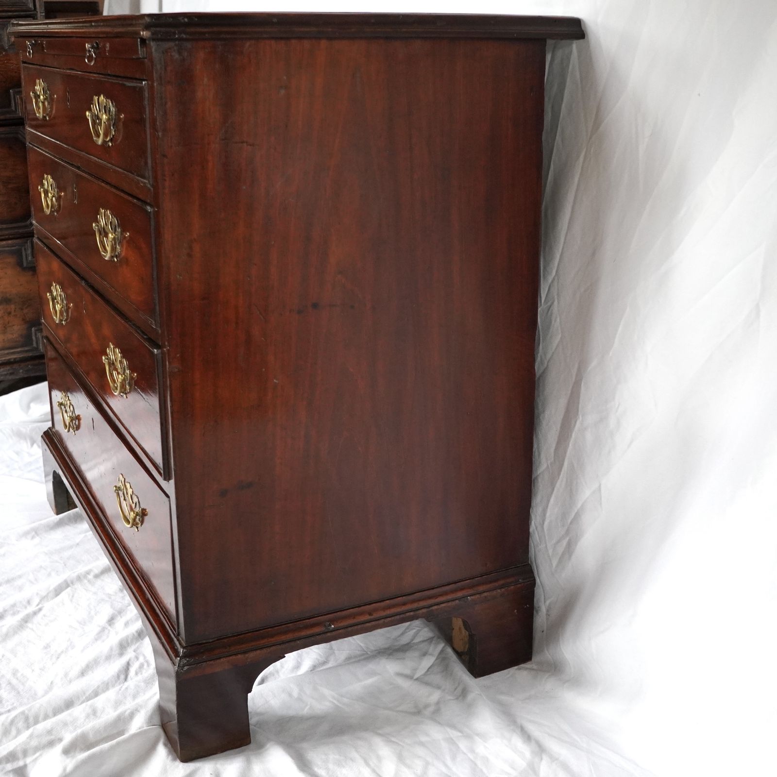 Georgian Mahogany Bachelor's Chest Of Drawers photo 1250.0