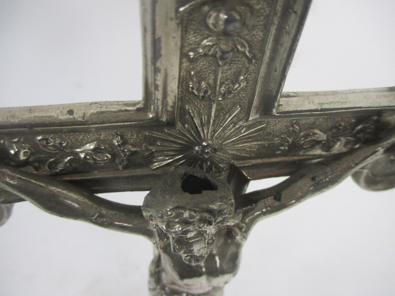 Vintage Standing Table  Crucifix Jesus Christ Cross Ornate  French Fleur De Lis photo 121.0