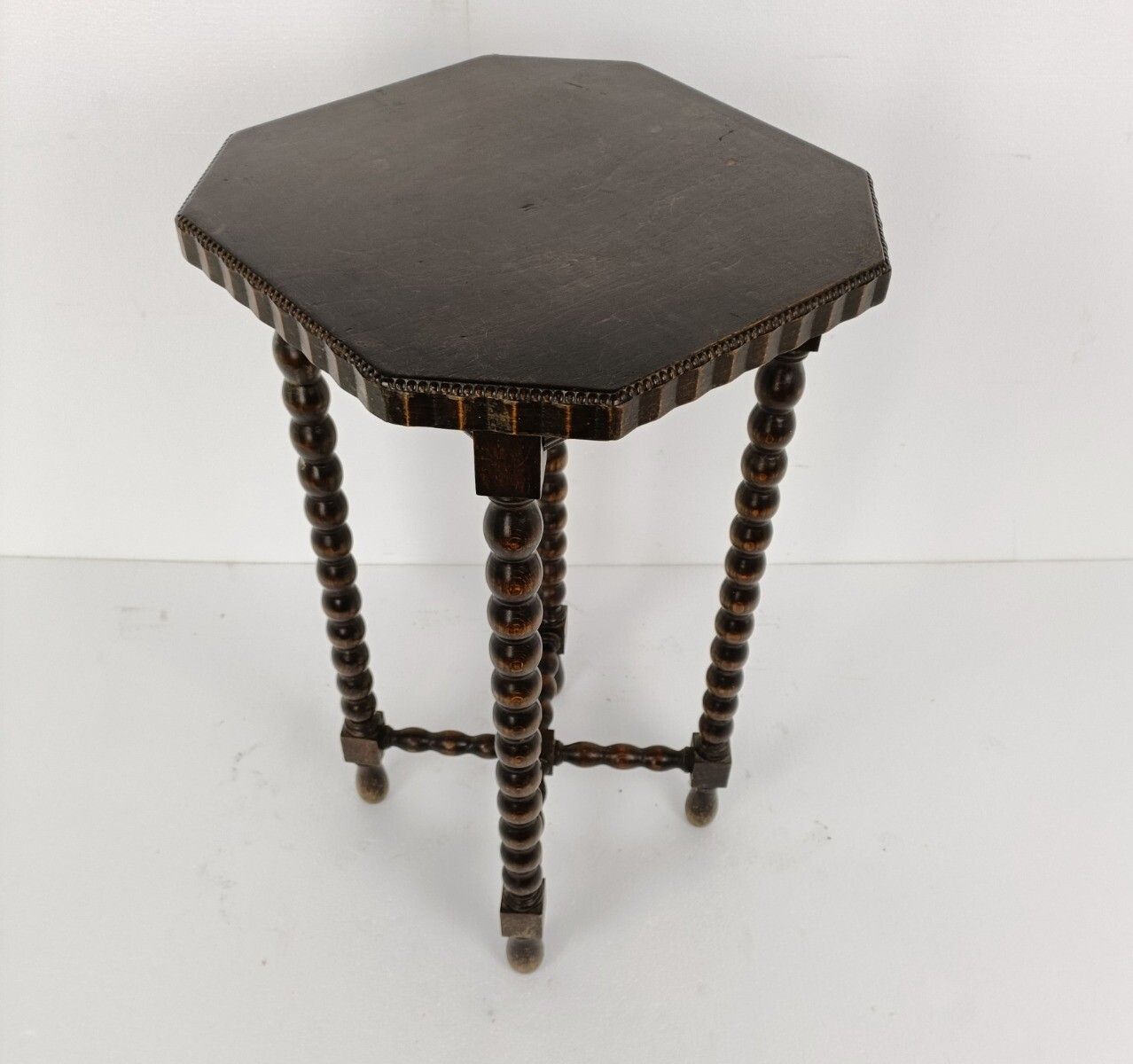 Pedestal Display Side Table Plant Stand Hobnails 4 Legs Ornate Wood Vintage photo 283.0