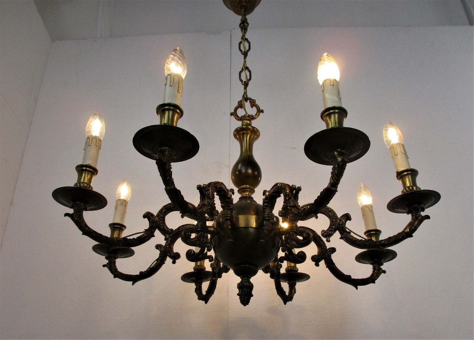 Impressive Chandelier Bronze 8 Lights Arm Ornate  Hollywood Regency Decorative photo vintage