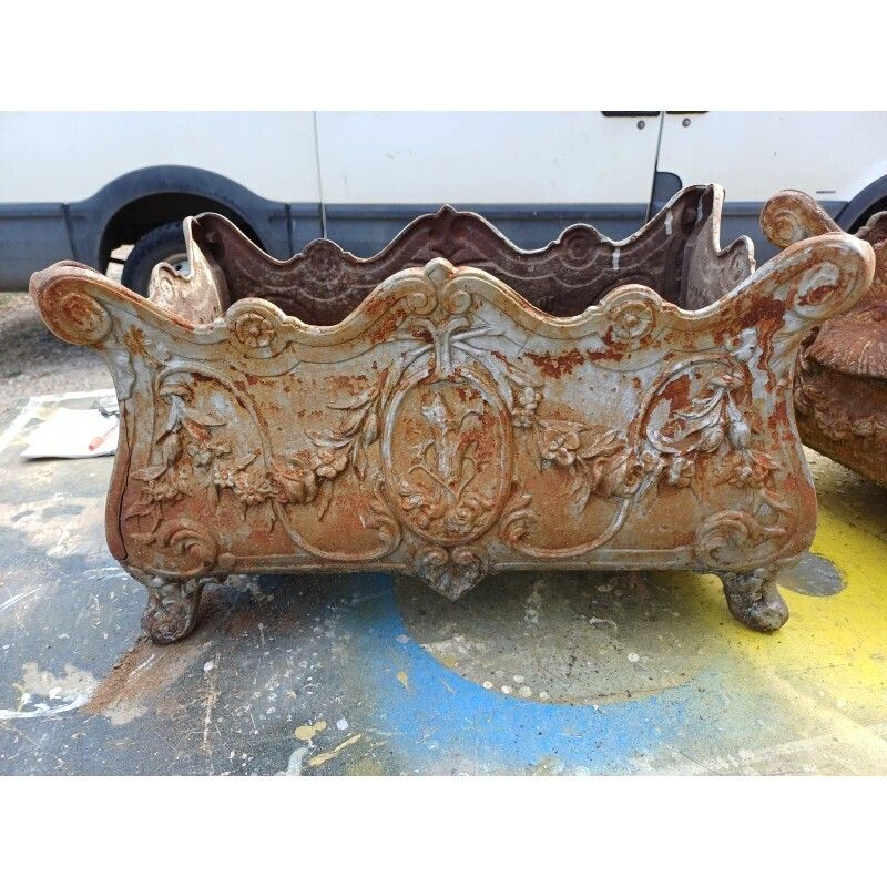 photo for sale Pair Of Enamelled Cast Iron Planters From 1900 From Charleville Mézières