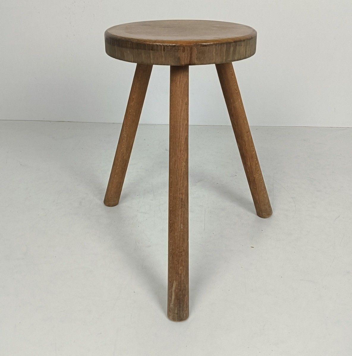 Milking Stool Pedestal Plant Stand Side Table  Carved Wood Farmhouse Antique photo Furniture