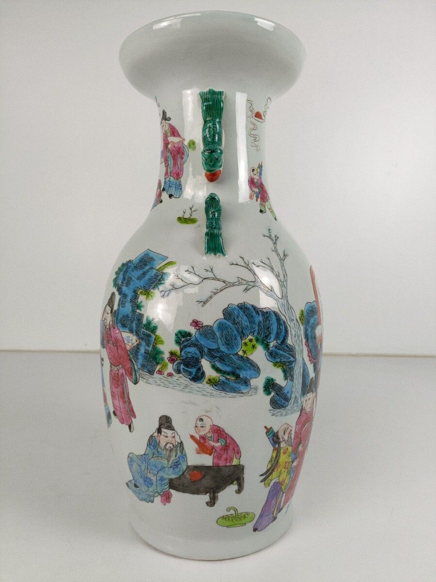 Family Rose  Chinese Vase Vintage  Hand Painted Board Games In The Garden Chic P photo for sale