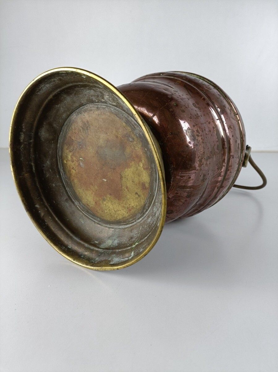 photo furniture Antique Primitive  Brass Copper Jar Lidded Kettle Wonderful Delft Blue  Handle