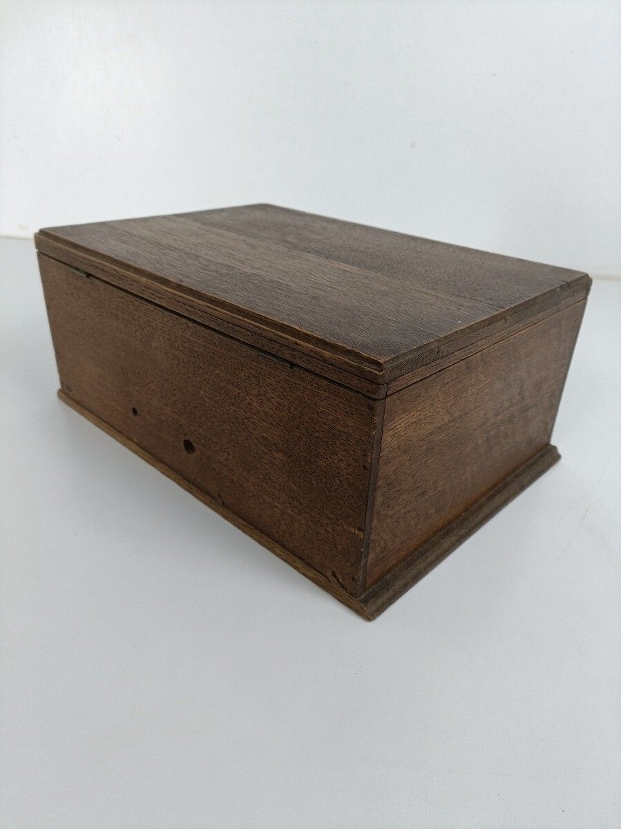 Merchant Cash Chest Money Box  Trinket Jewelry Box With Key Wood Antique photo 162.0