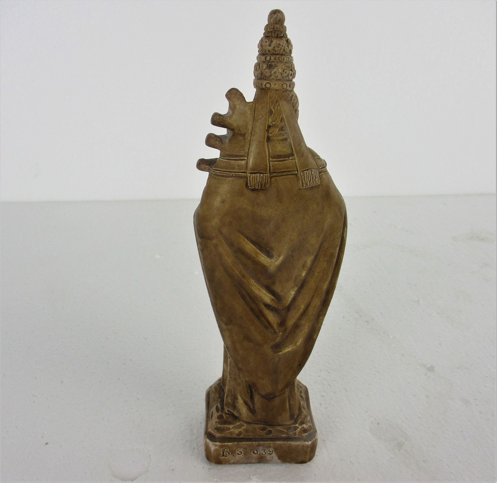 Htf Statue  Saint Pope Cornelius Patron Saint Horn Collector Plaster photo vintage