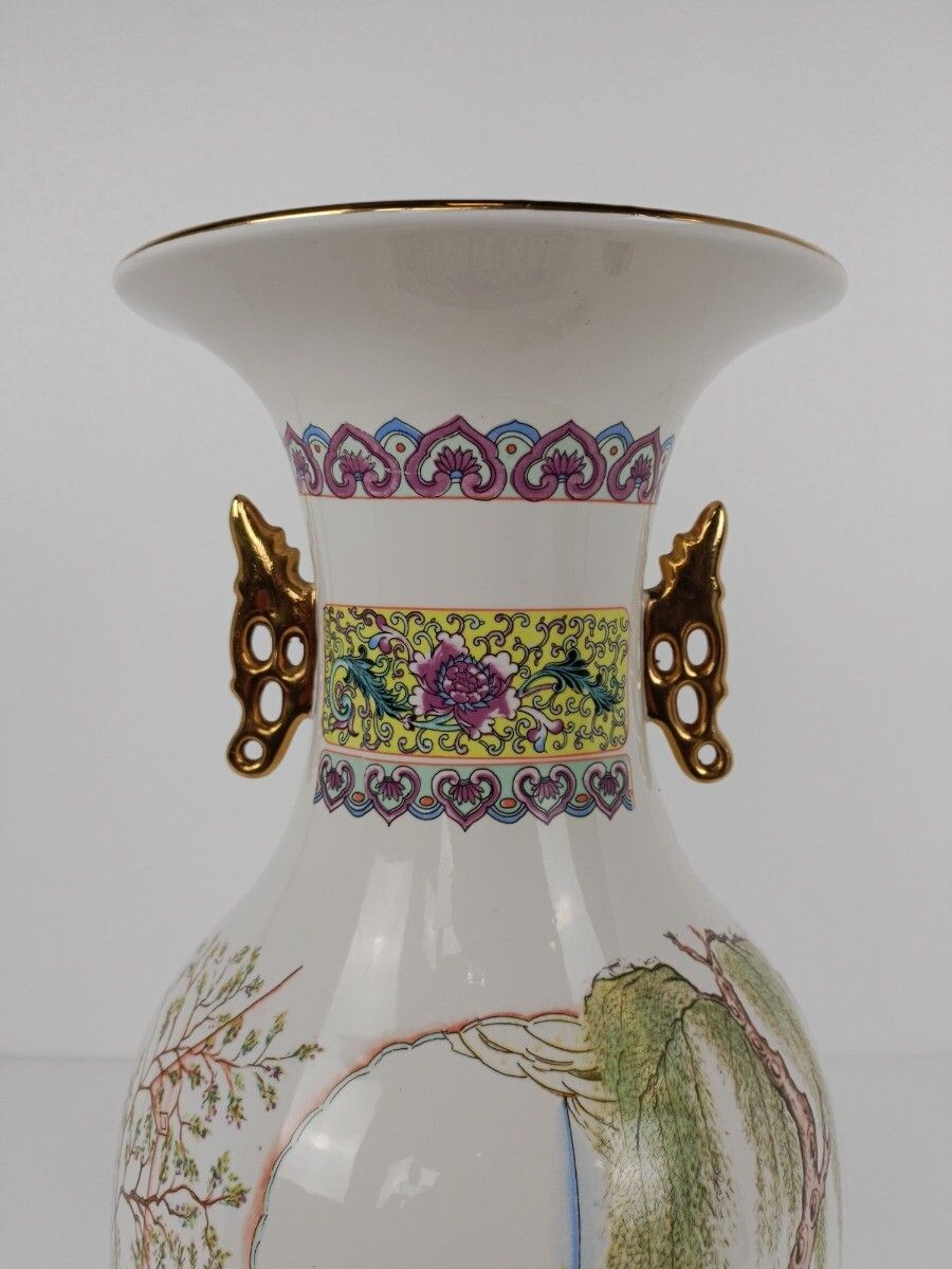 Chinese Porcelain Vintage Family Rose Vase Polychrome Women In Garden Lovely photo buy