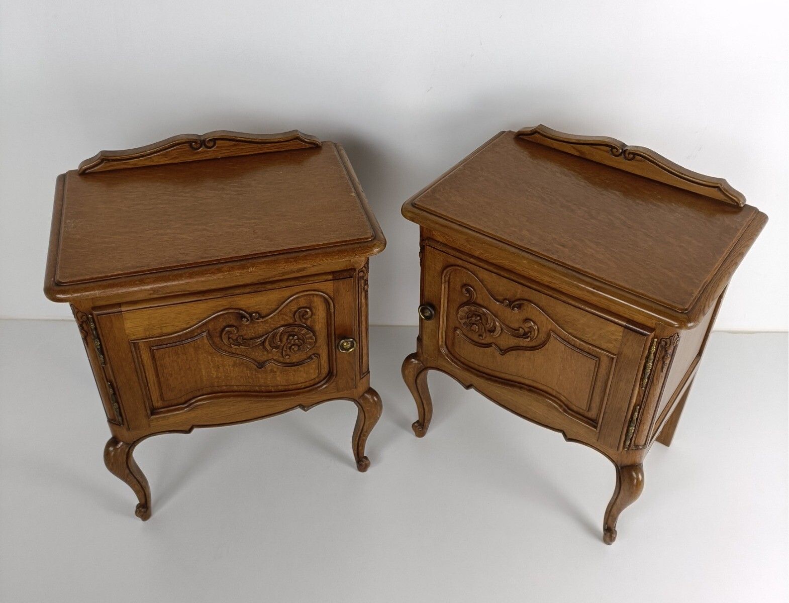 Couple French Louis XV/XVI Style Wooden Nightstands End Tables  Vintage Modernis photo furniture