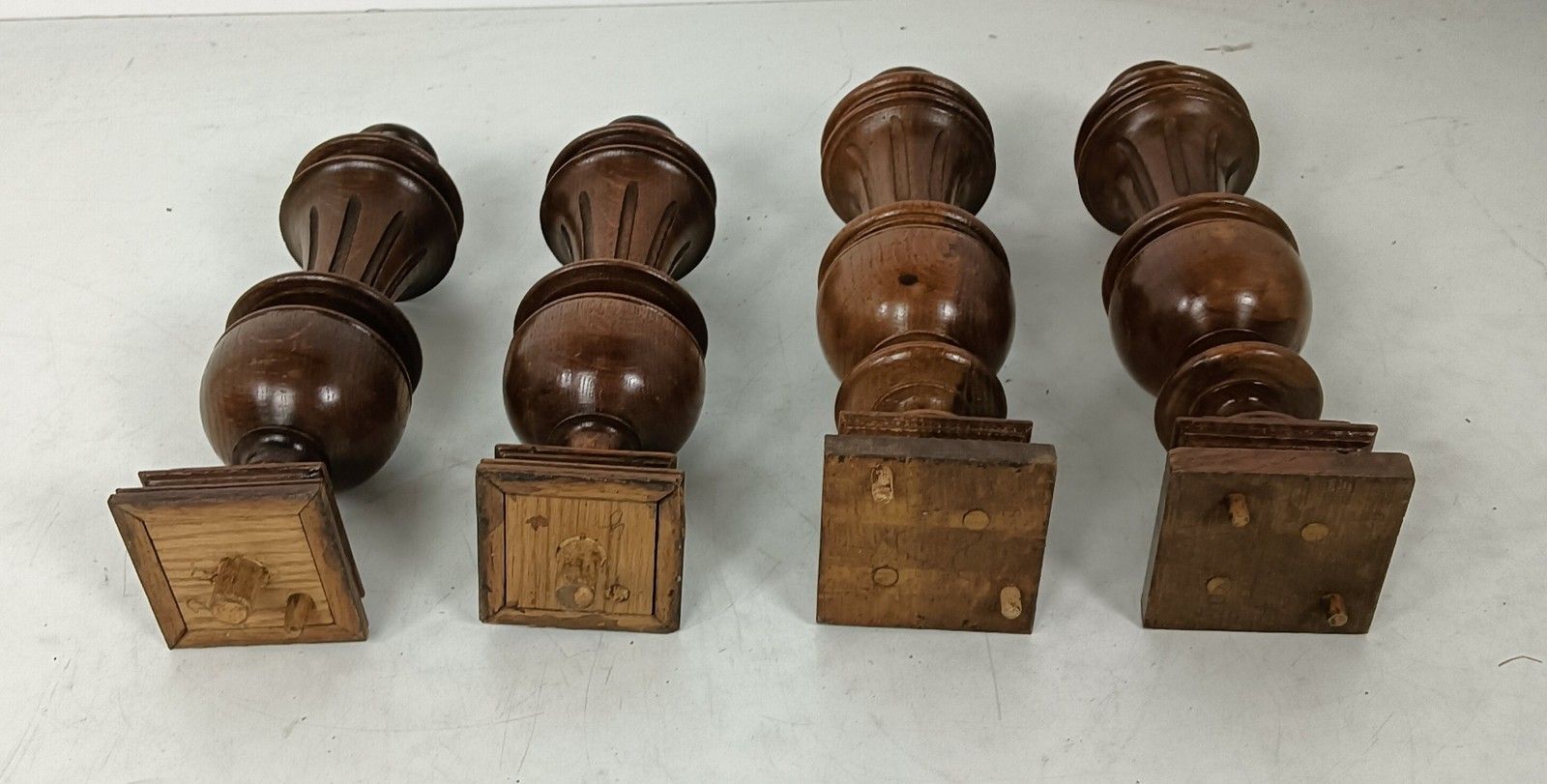 Set Of 4 Reclaimed Carved Wood Large Spindles Balusters Trim Posts Pillar Salvag photo 182.0