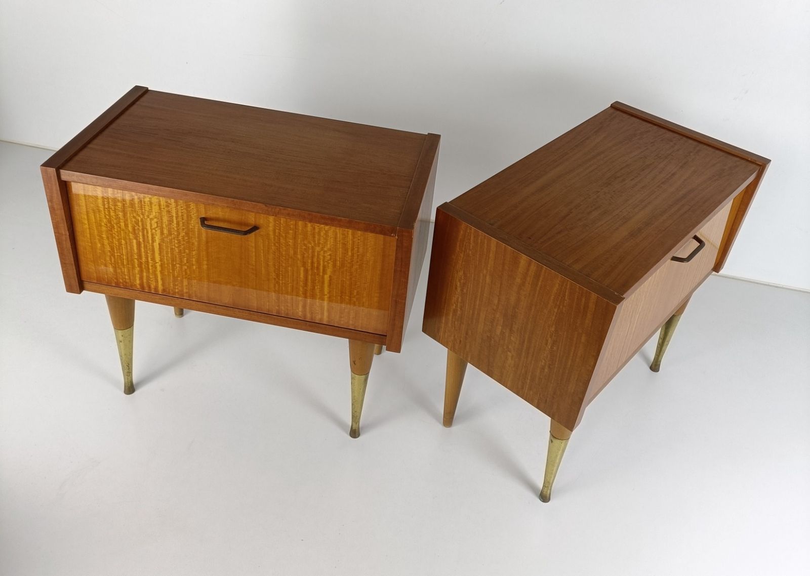 Pair Couple Vintage Teak Nightstands End Tables Mid Century Modern Modernist photo vinterior
