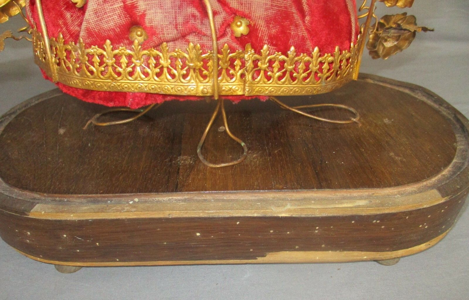photo for sale Oval Antique 1800 Victorian French Bridal Wedding Dome Gold Gilt Leafs  Ormolu