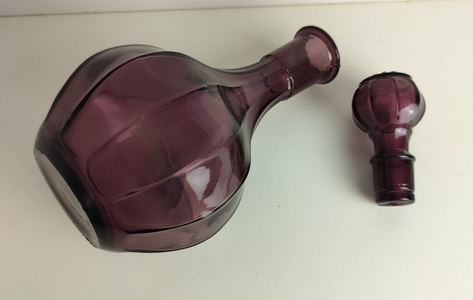 Stunning Amethyst Purple Lidded Bottle Vintage Decorative Art Glass photo buy
