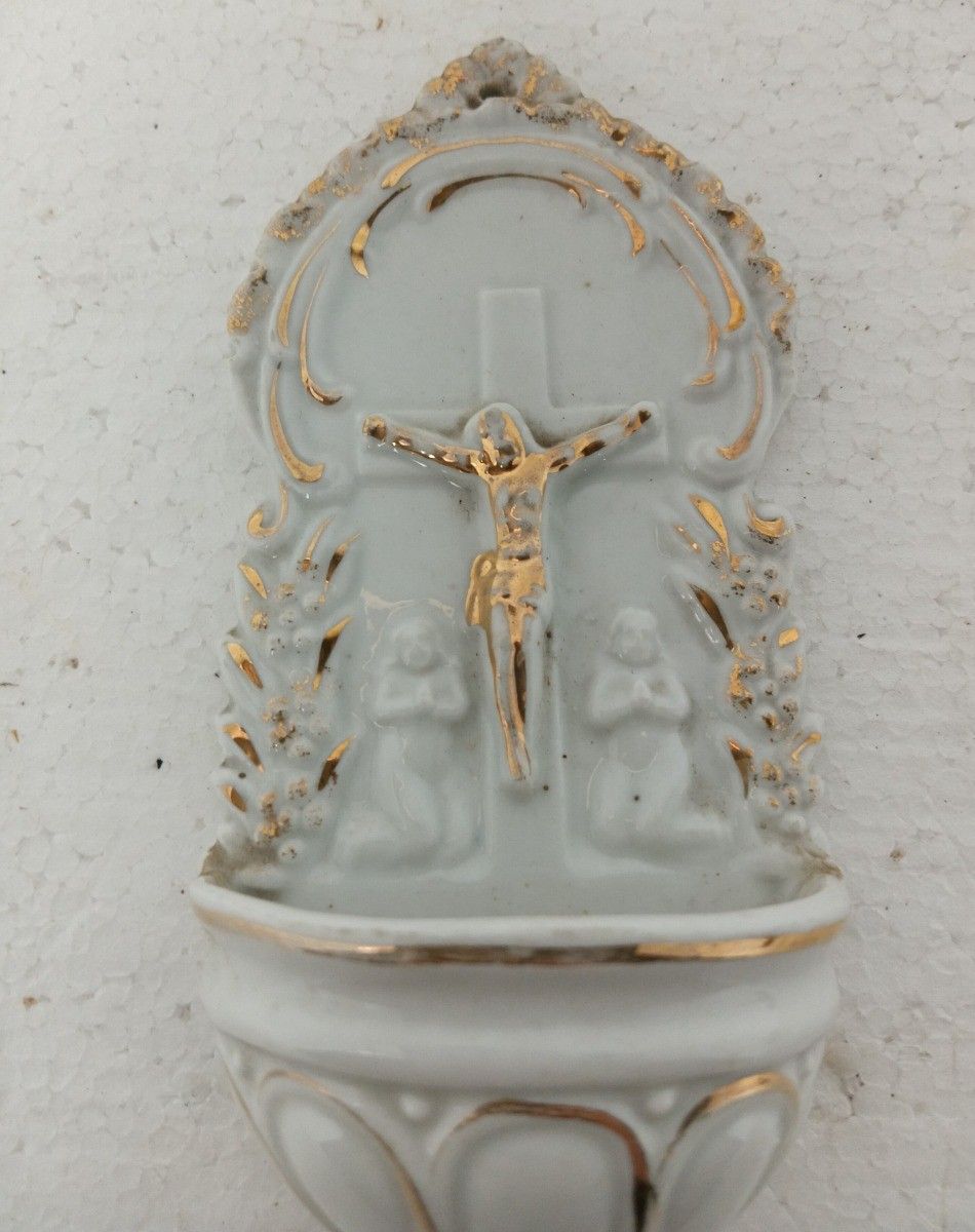 Lovely Small Antique Holy Water Font Vessel Porcelain Bisque Crucifixion Wall Ha photo for sale