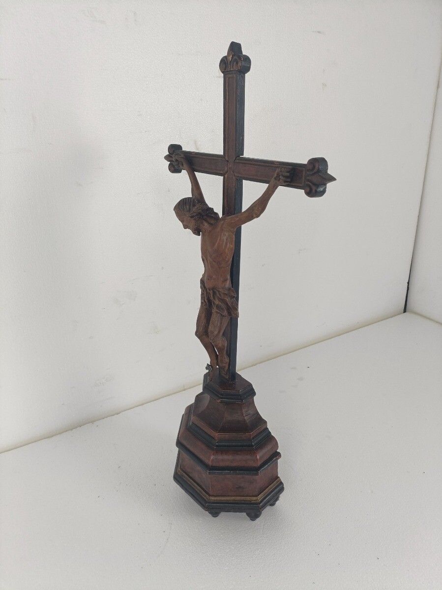 Art Standing Crucifix Cross Hand Carved Wood Wooden Art Piece Corpus French Magnific photo