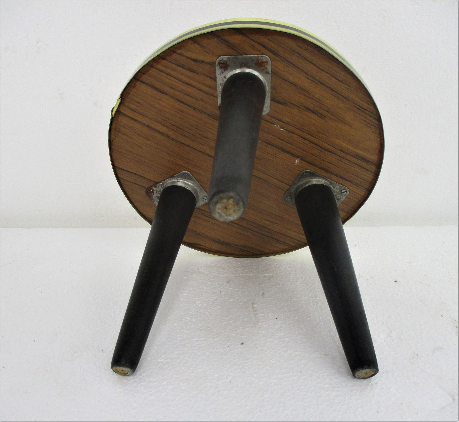 Small Vintage Tripod Coffee Side Table Mid Century Space Age Rockabilly Plant St photo vinterior