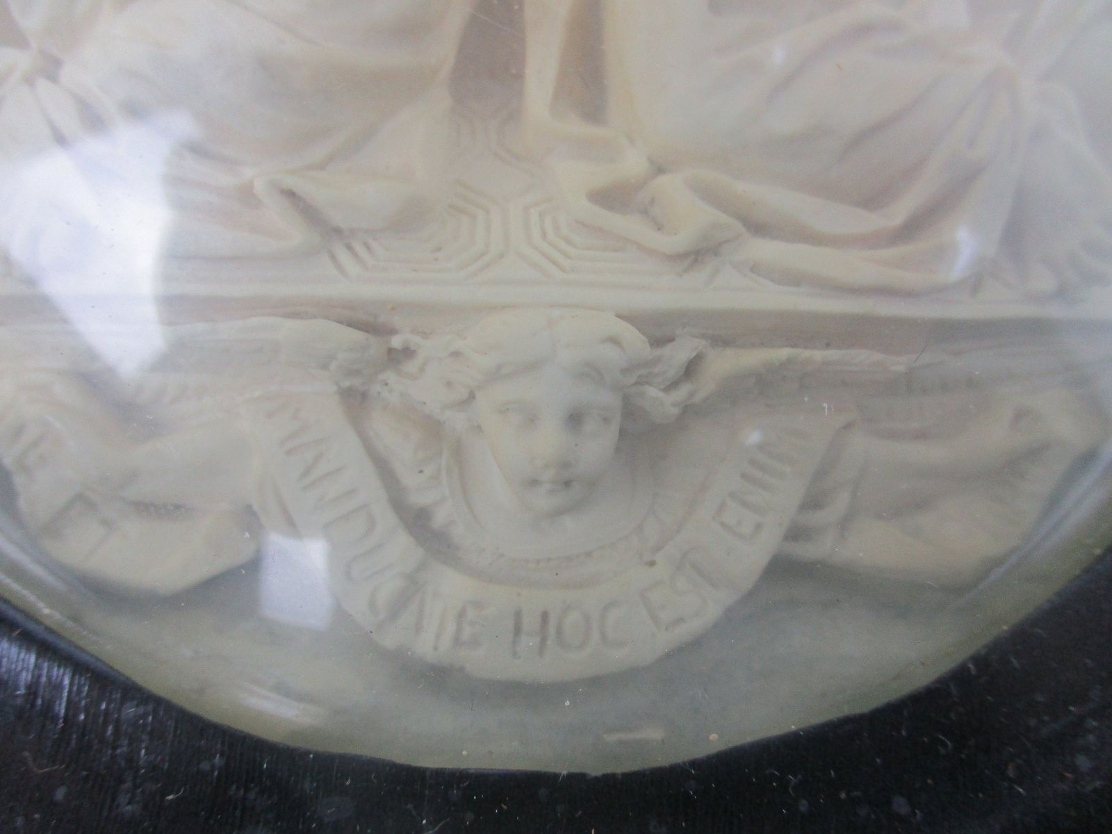 Antique Oval Ornate Wooden Frame  Convex Glass Dome Jesus Christe Appears In The photo Home Decor
