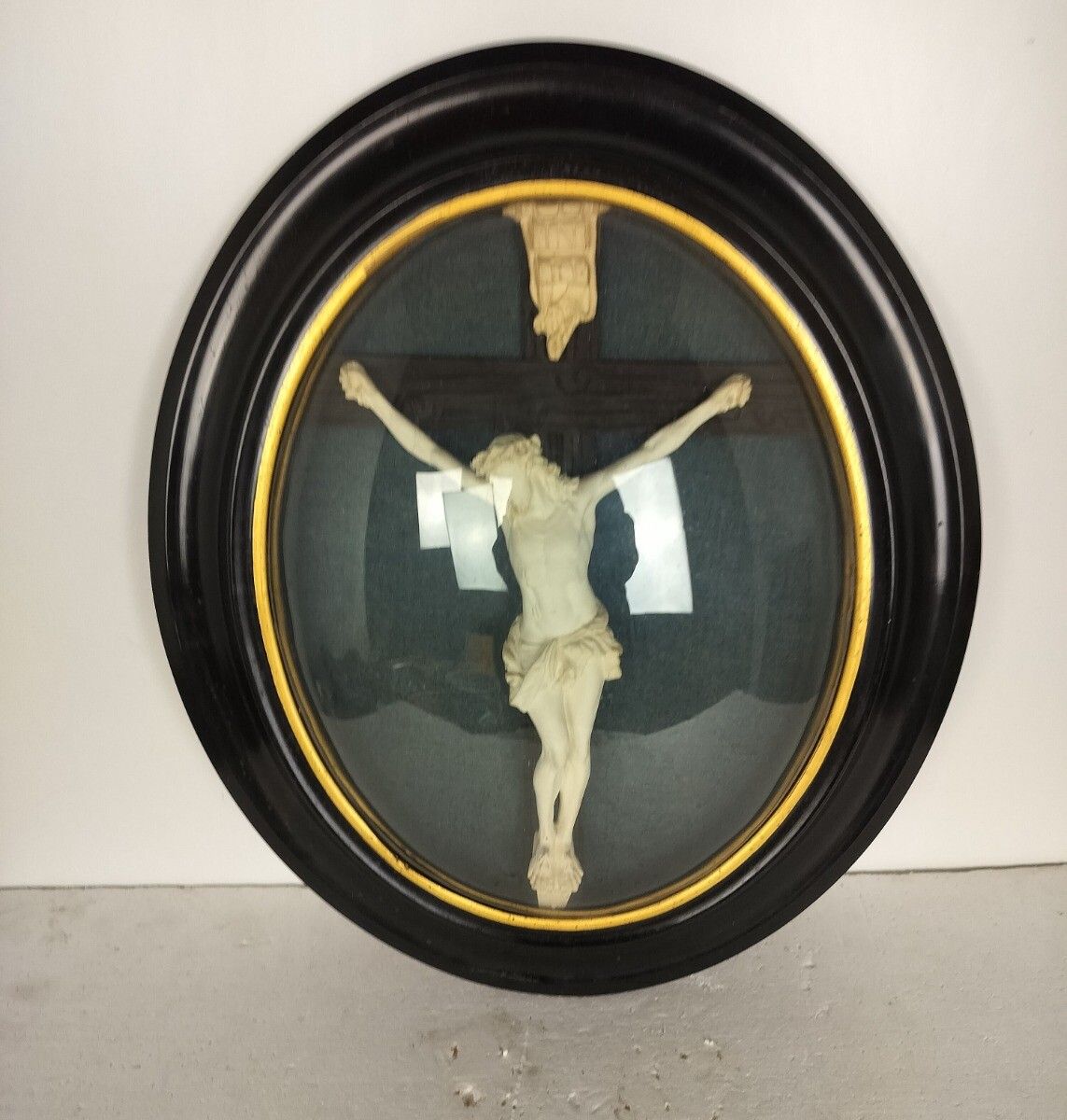 Large Oval Wall Hanging Framed Convex Glass Corpus Antique  Christianity Jesus C photo for sale