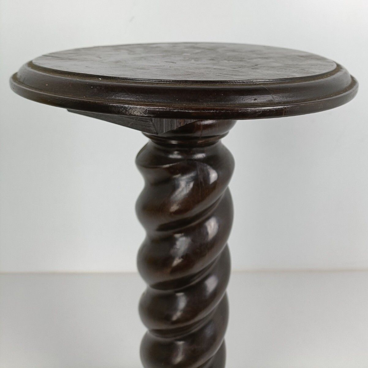 Hand Carved Wood Barley Twist Pedestal Display Side Table Plant Stand Barn Farmh photo 372.0