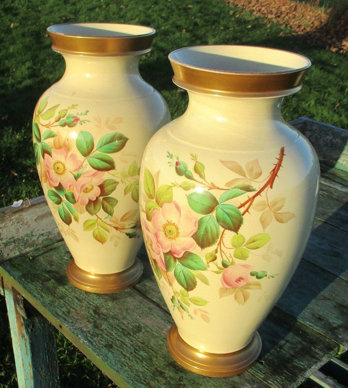 Couple Of Vases Hand Painted Flowers Gold Gild Beautiful photo furniture