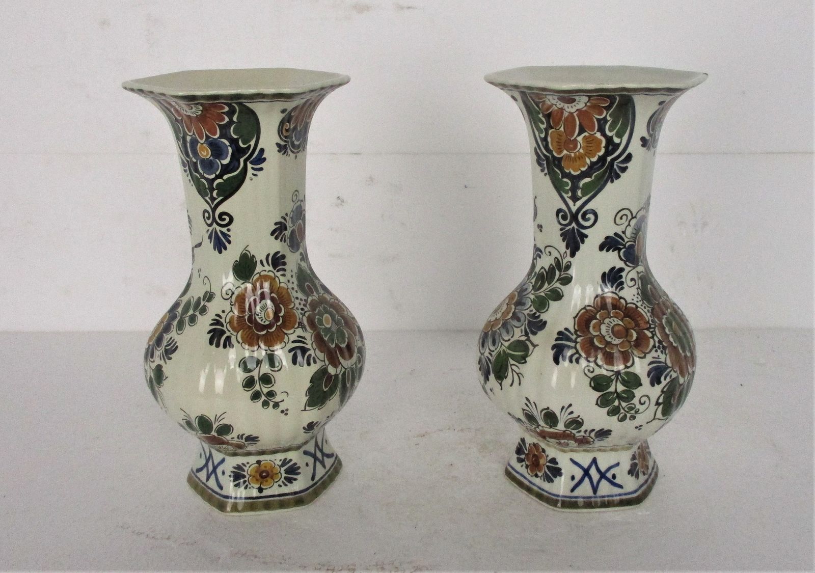 Couple Pair Holland Rare Delft Polychrome Porcelain Vases Floral Design Marked photo furniture