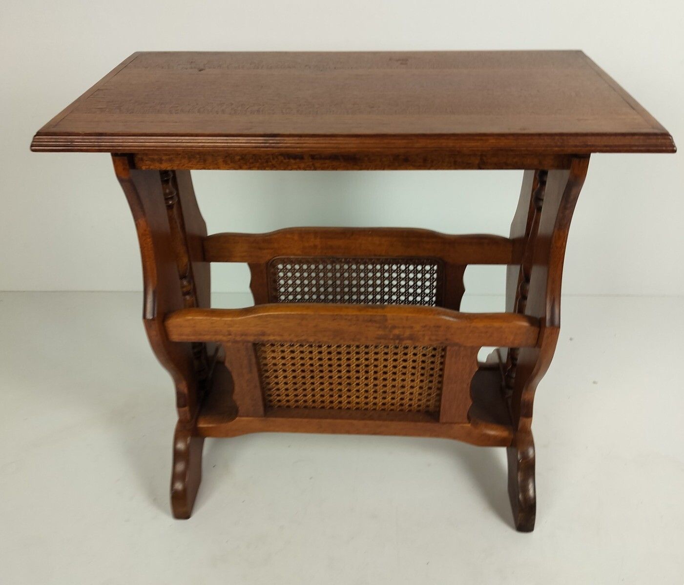 Vintage Rattan Wicker Rush Wooden Magazine Newspaper Basket Rack Hobo Chick Japa photo furniture