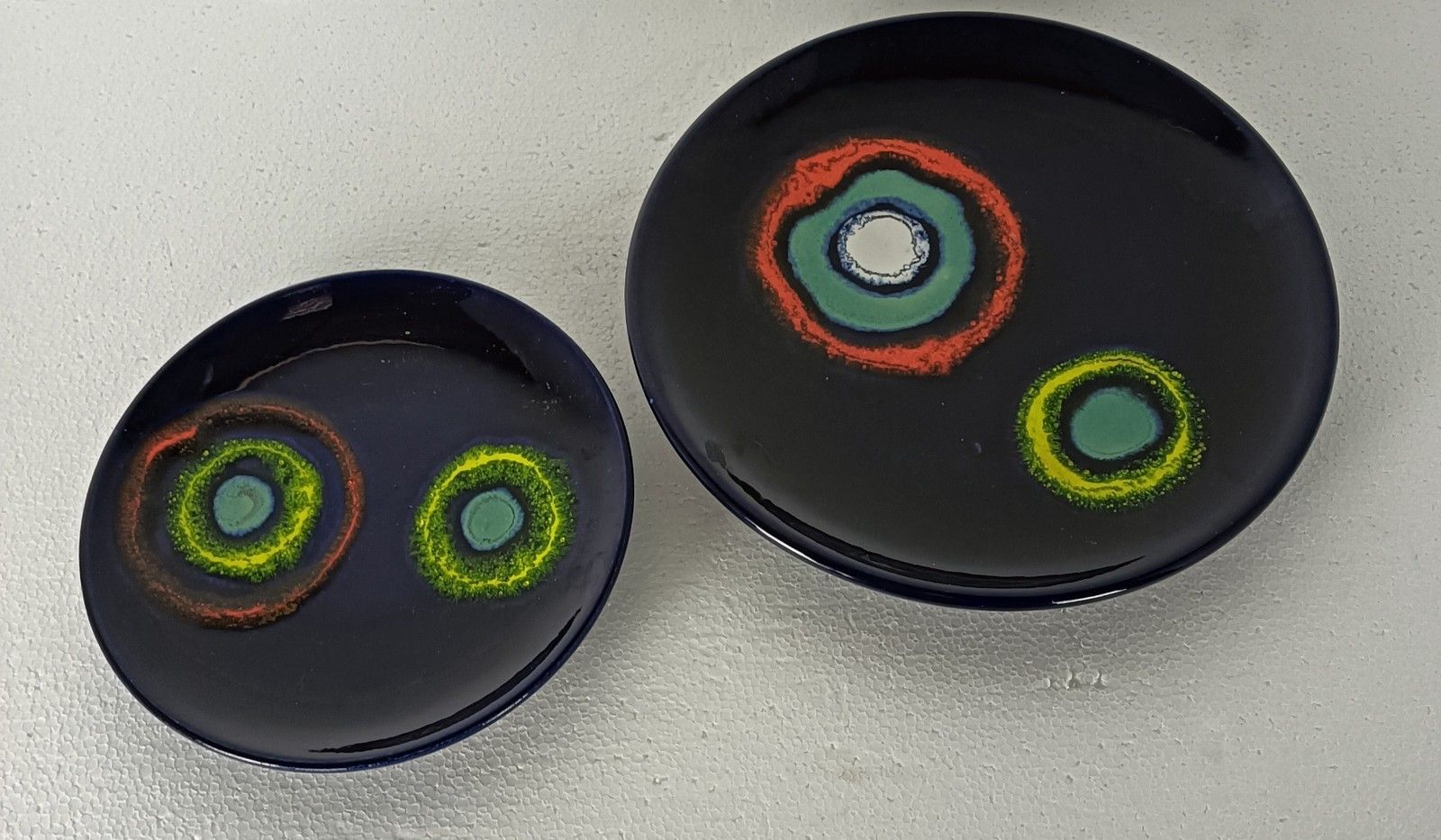 Two Ceramic Glazed Fat Lava Decorative Charger Plates Italy Wall Hanging Funky R photo vinterior