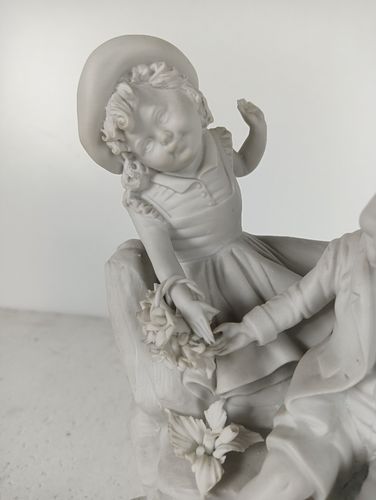Vintage Figurine Porcelain Vier Tosca Signed Marked Capodimonte Boy And Girl Lov photo vintage