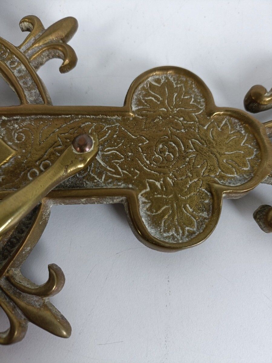 Hanging Wall Crucifix Cross Ornate Brass Jesus Christ French Fleur De Lis Lys VI photo vintage