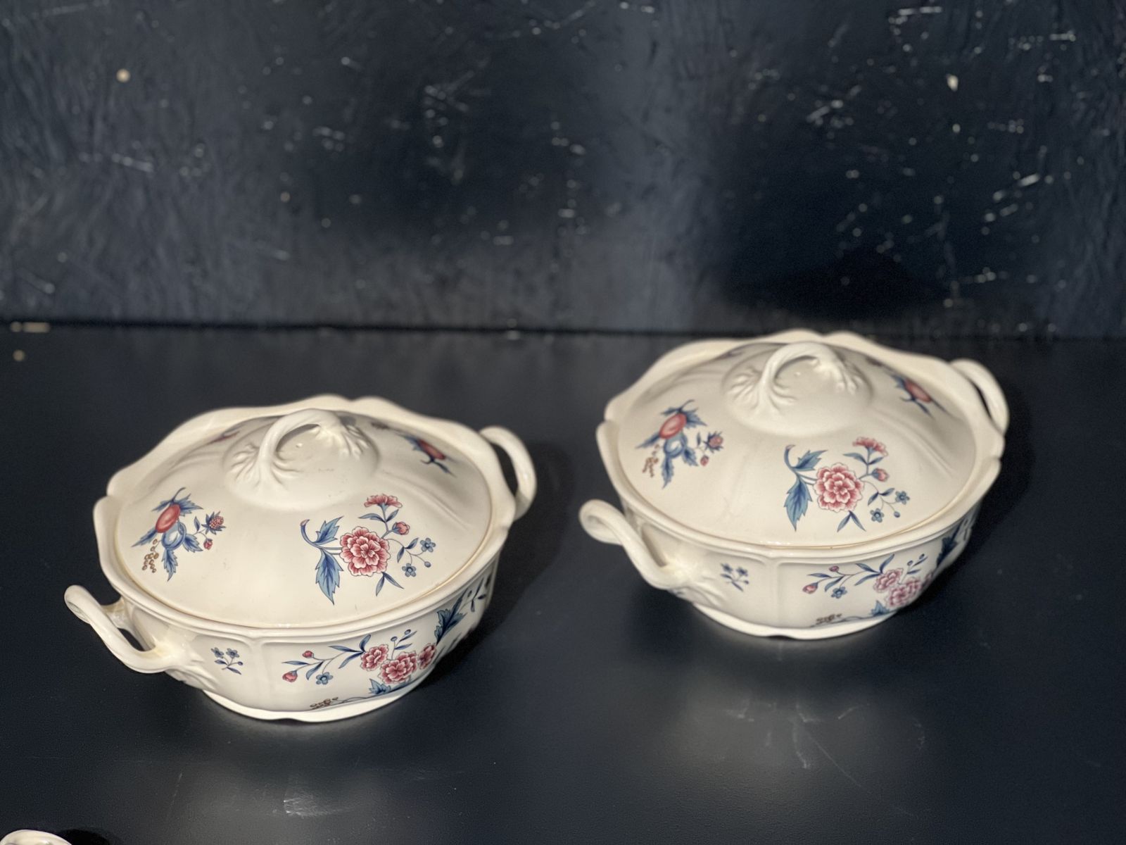 Wedgeood Tea Service (Williamsbutg, Potpourri) photo Home Decor