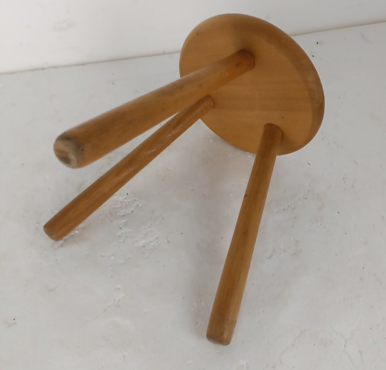 Hand Carved Wood Milking Stool Pedestal Table Pedestal Barn Style Funky Antique photo buy