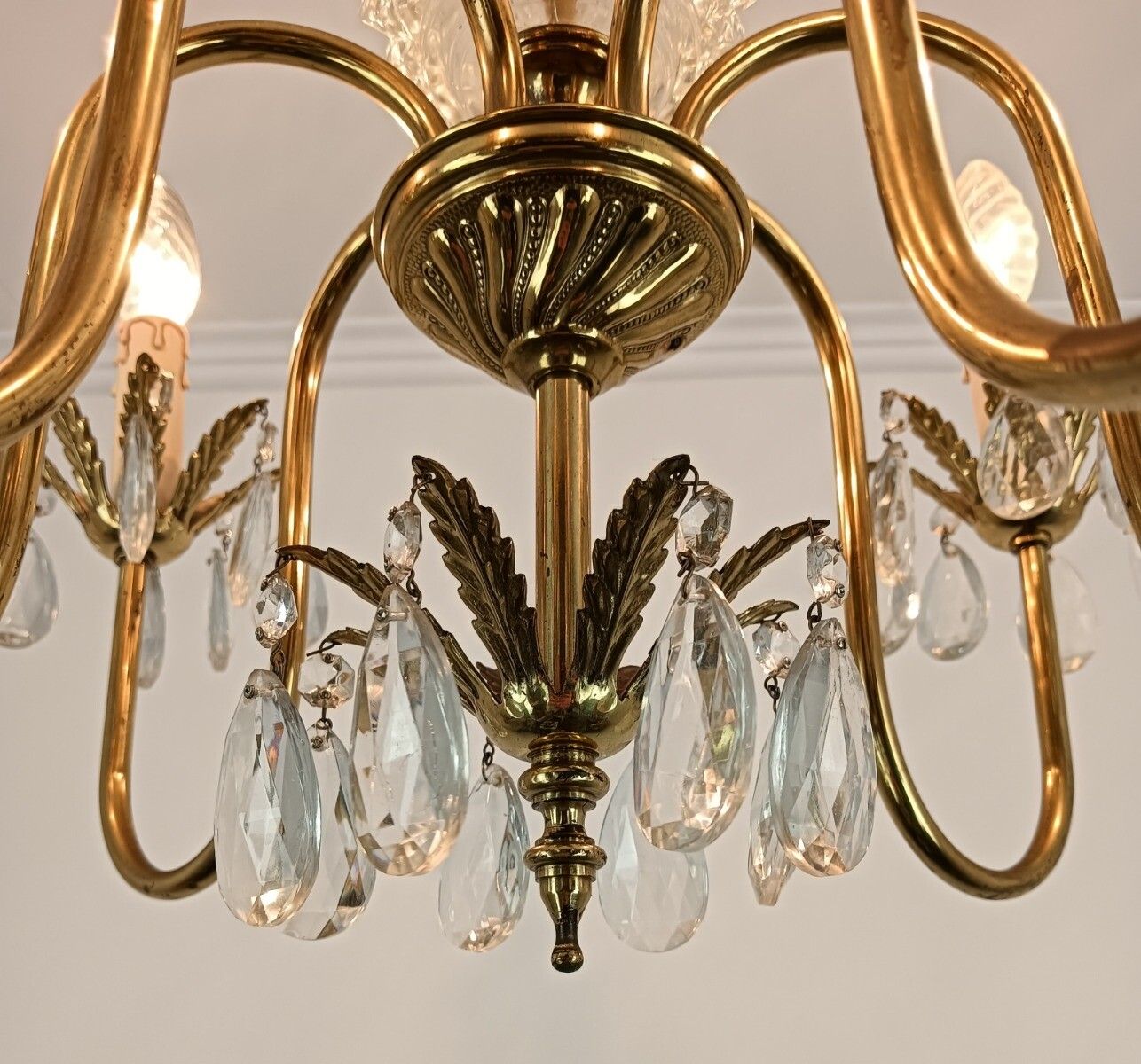 Hollywood Regency Chandelier Crystal Pine Apple Brass Prisms Stunning 6 Lights photo vintage