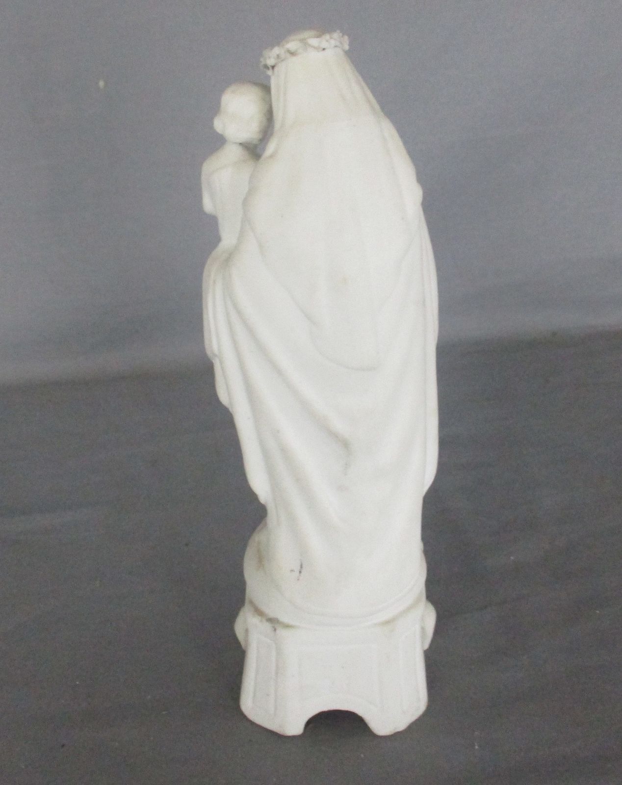 photo furniture Antique Bisque Porcelain Statue Virgin Our Lady Mary Madonna With Infant Jesus G