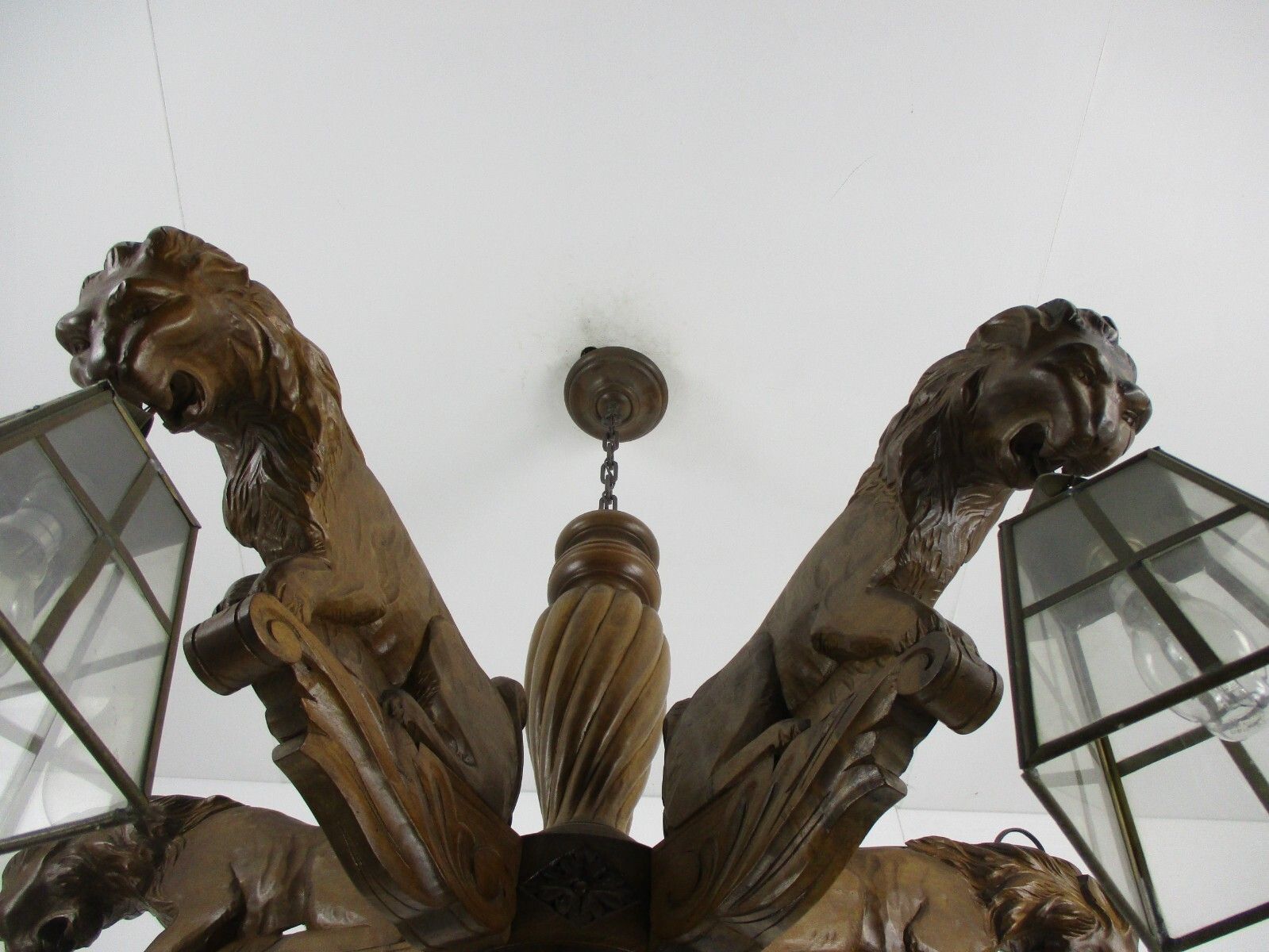 photo furniture Hand Carved Wooden Chandelier  5 Arm Lights Barn Country Lion Heads Wow