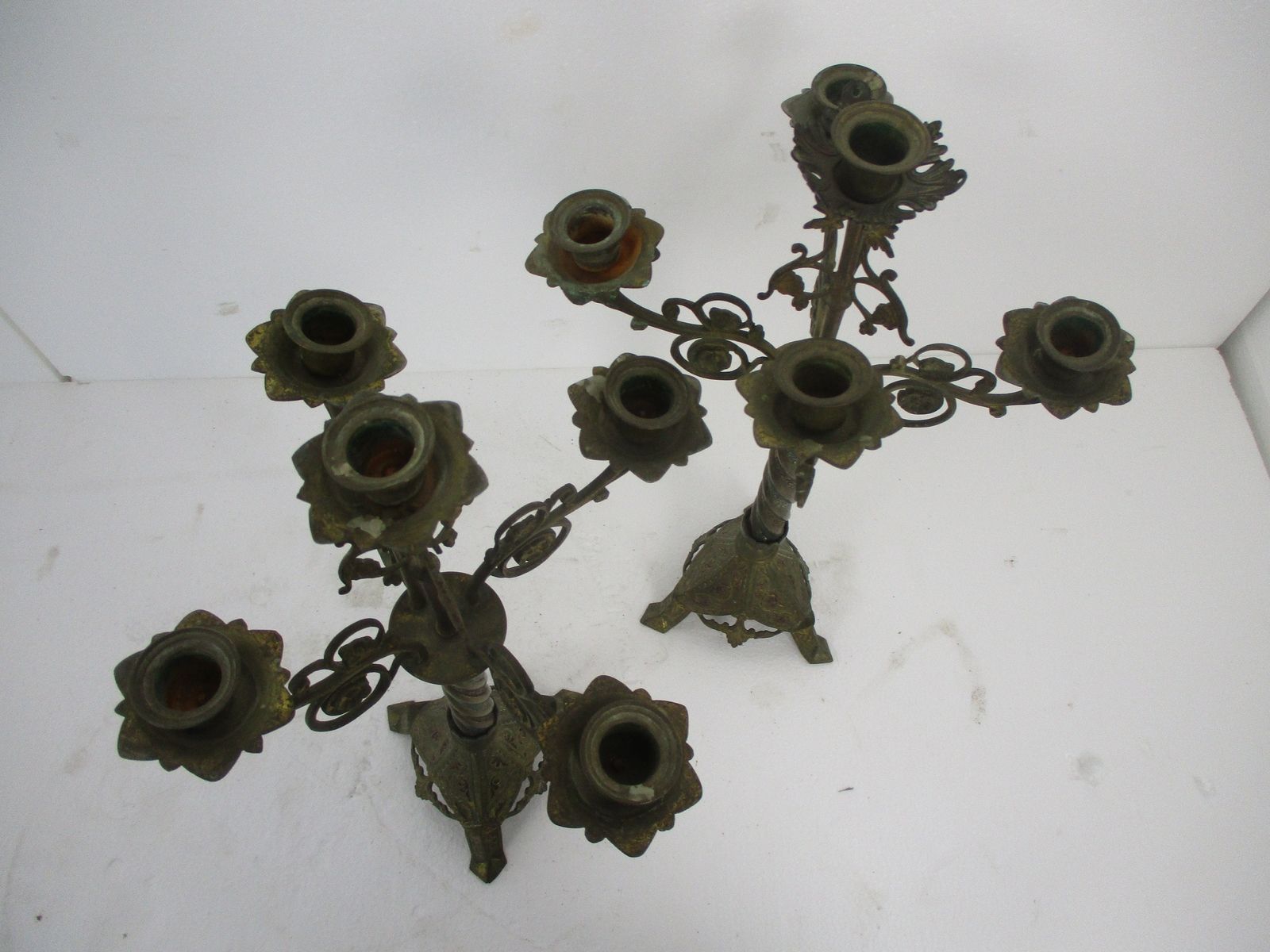 Couple Candle Holders Brass Leafs Ornate Hollywood Regency Style Stylish Candela photo 384.0
