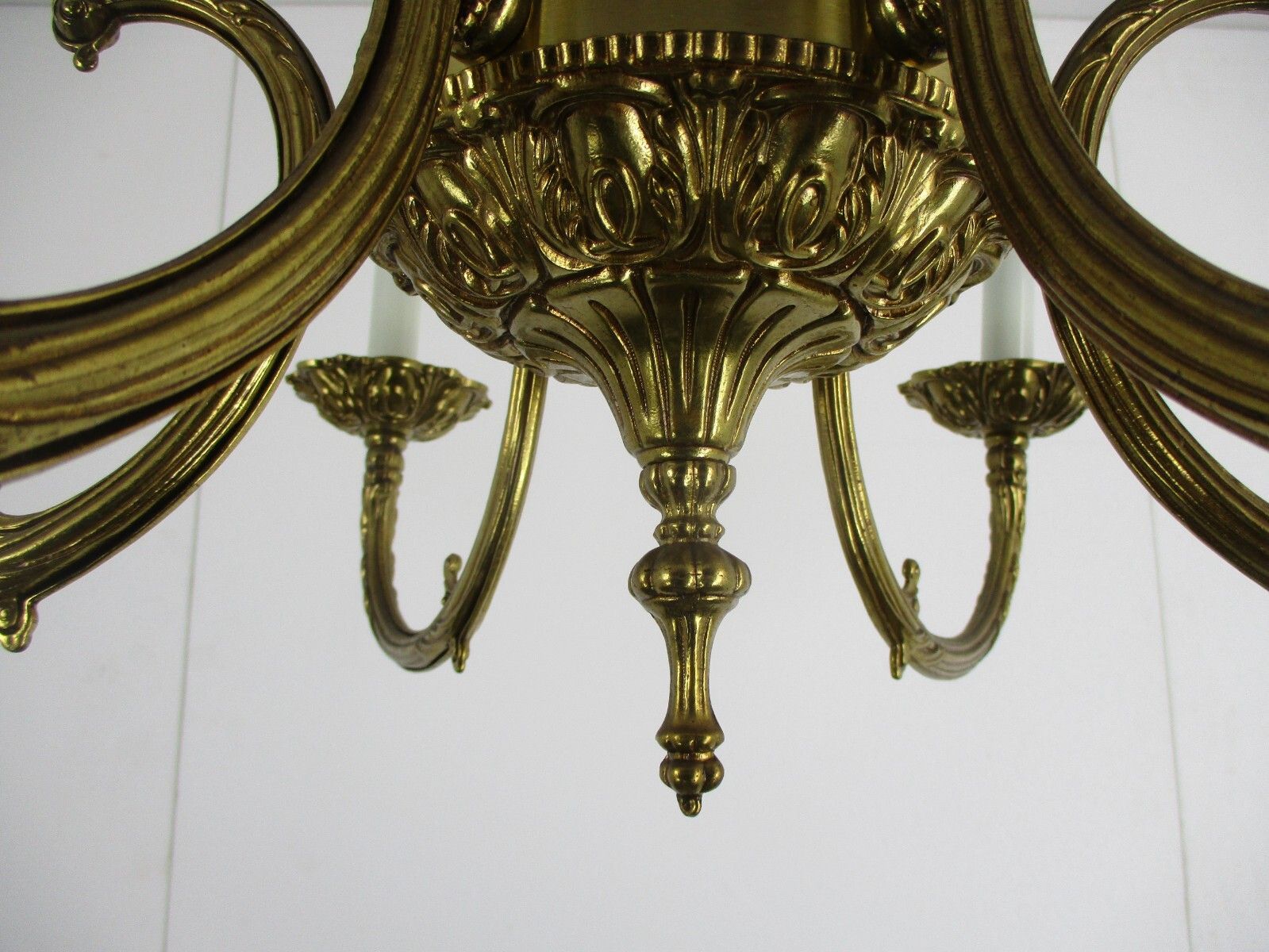 photo furniture Impressive Spanish Revival Hollywood Regency Brass Chandelier 12 Lights!! Ornate