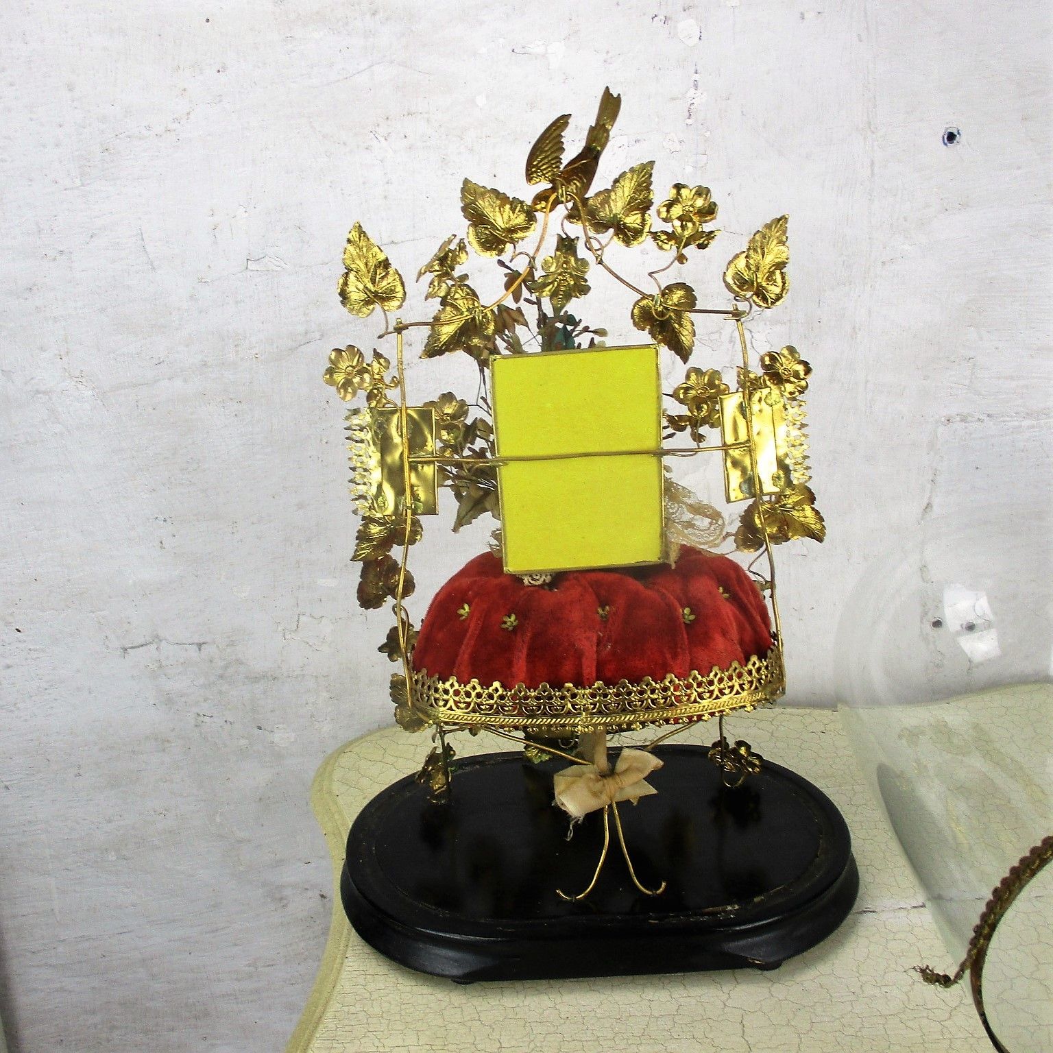 556.0 Antique Victorian French Bridal Wedding Dome Gold Gilt Leaves Ormolu Birds 19thc photo