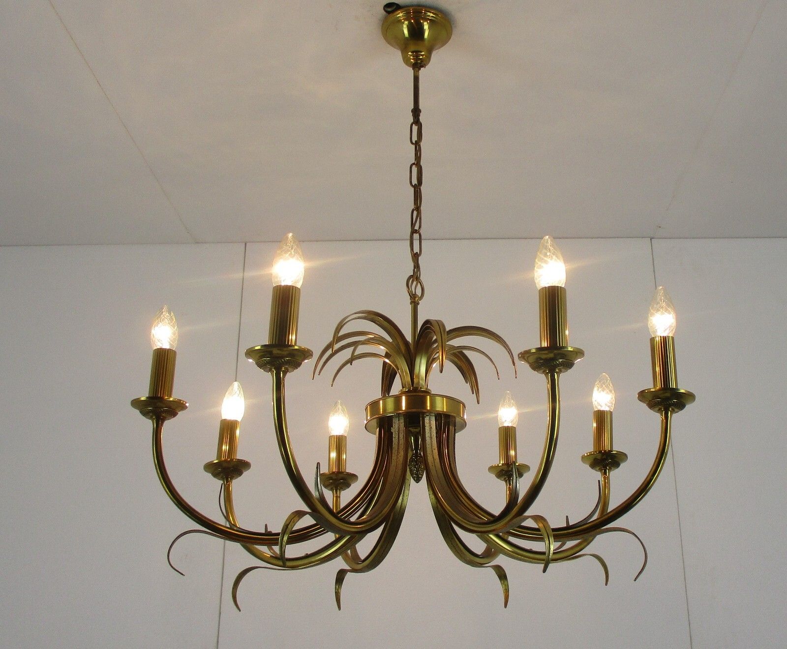 Hollywood Regency Chandelier 8 Arm Lights Pine Aplle Leafs Brass Beautiful Vtg photo for sale