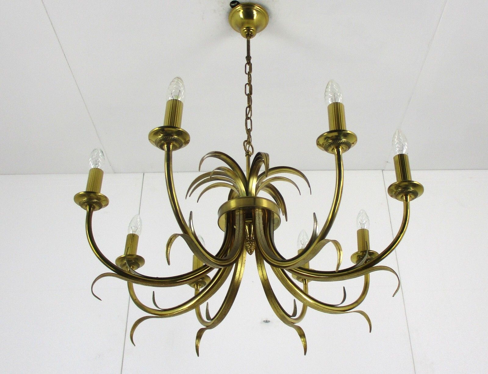 Hollywood Regency Chandelier 8 Arm Lights Pine Aplle Leafs Brass Beautiful Vtg photo Lighting