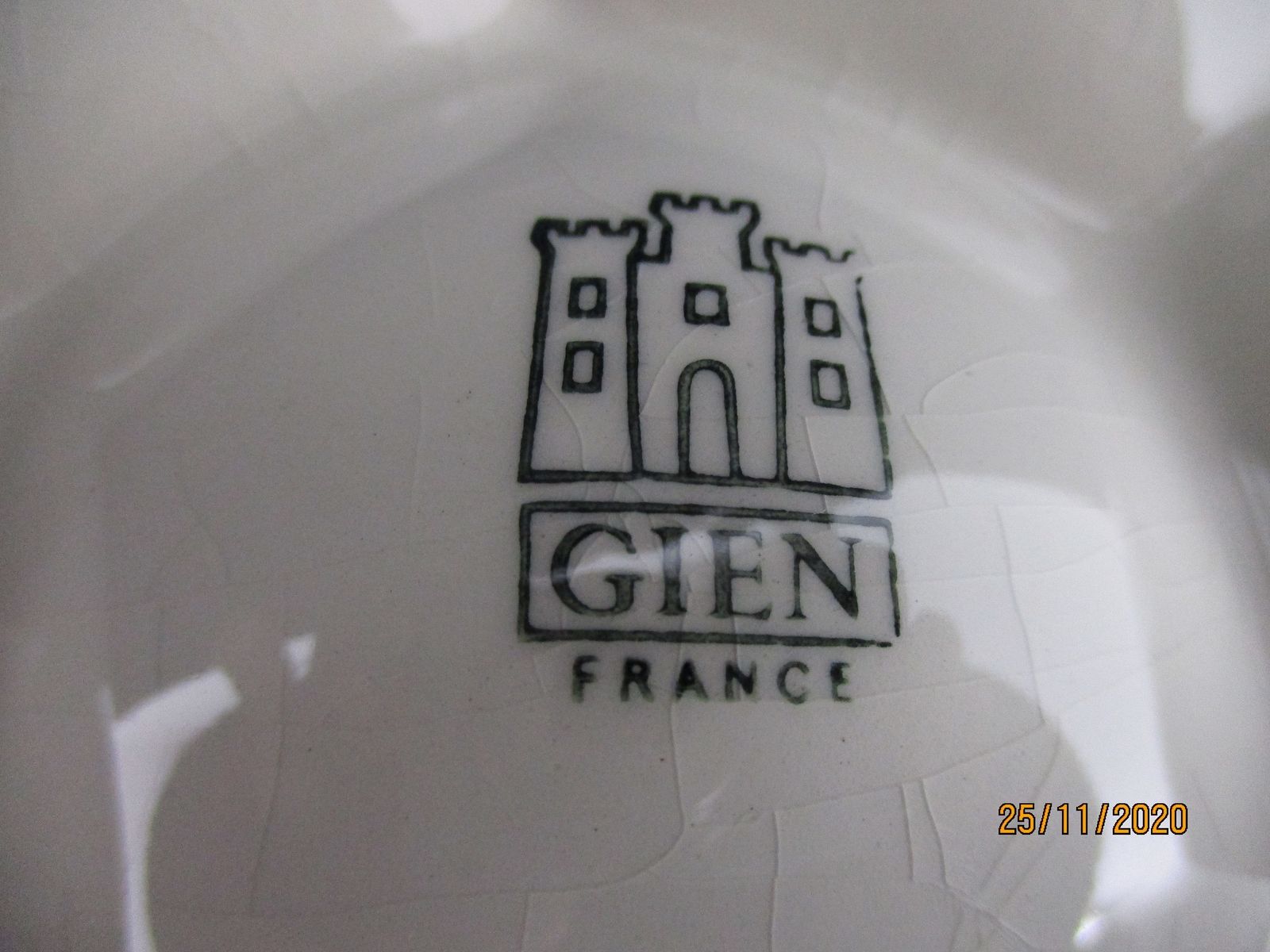 Set Of 4 French Gien Oyster Plates Porcelain Faience White Stylish France Marked photo vinterior