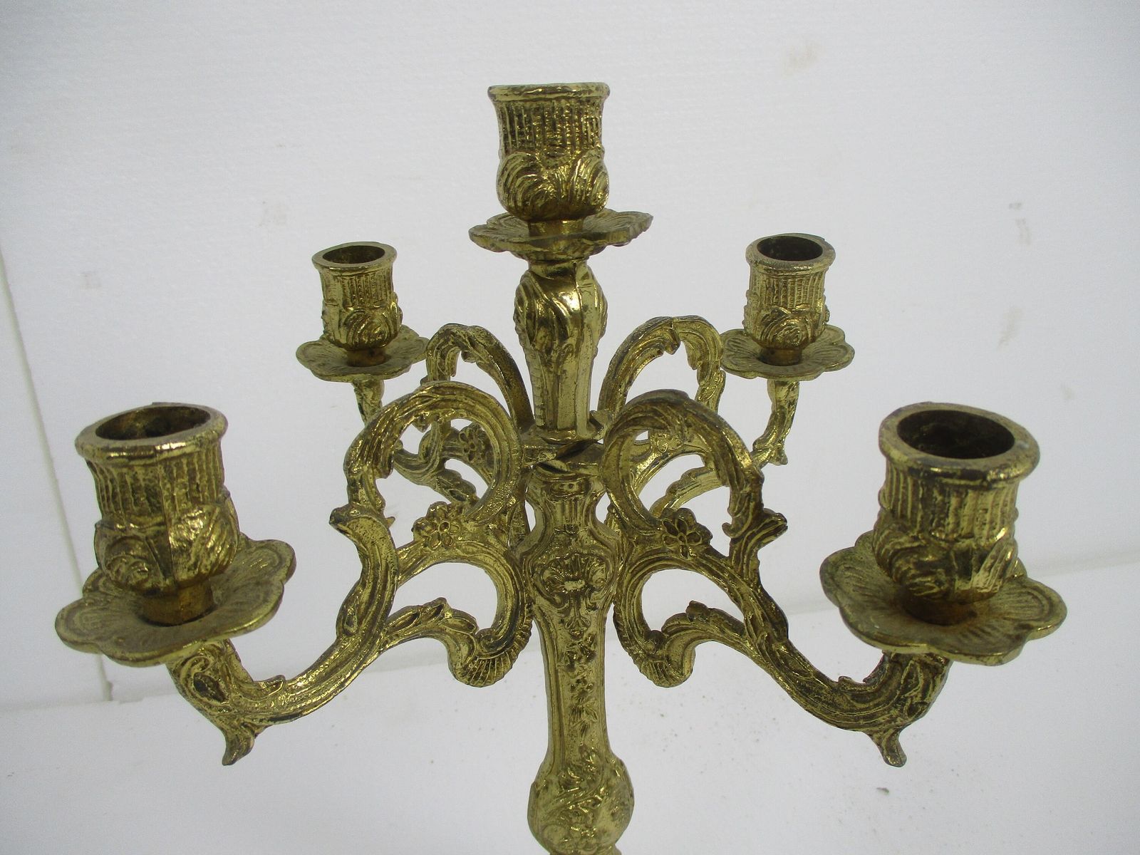 Gorgeous Brass Ornate Embossed Candle Holder Stick Candelabra 5 Arm  Lovely Vint photo furniture