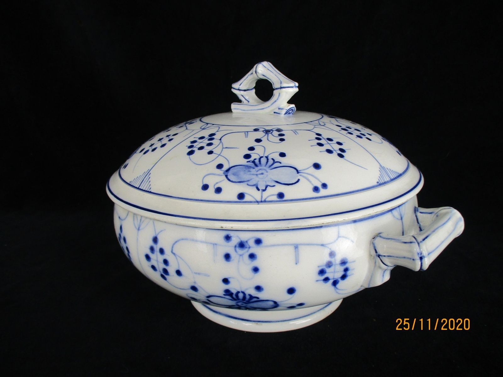 Antique Royal Copenhagen Blue Fluted Soup Tureen Dish Marked Sarreguemines 1875 photo for sale