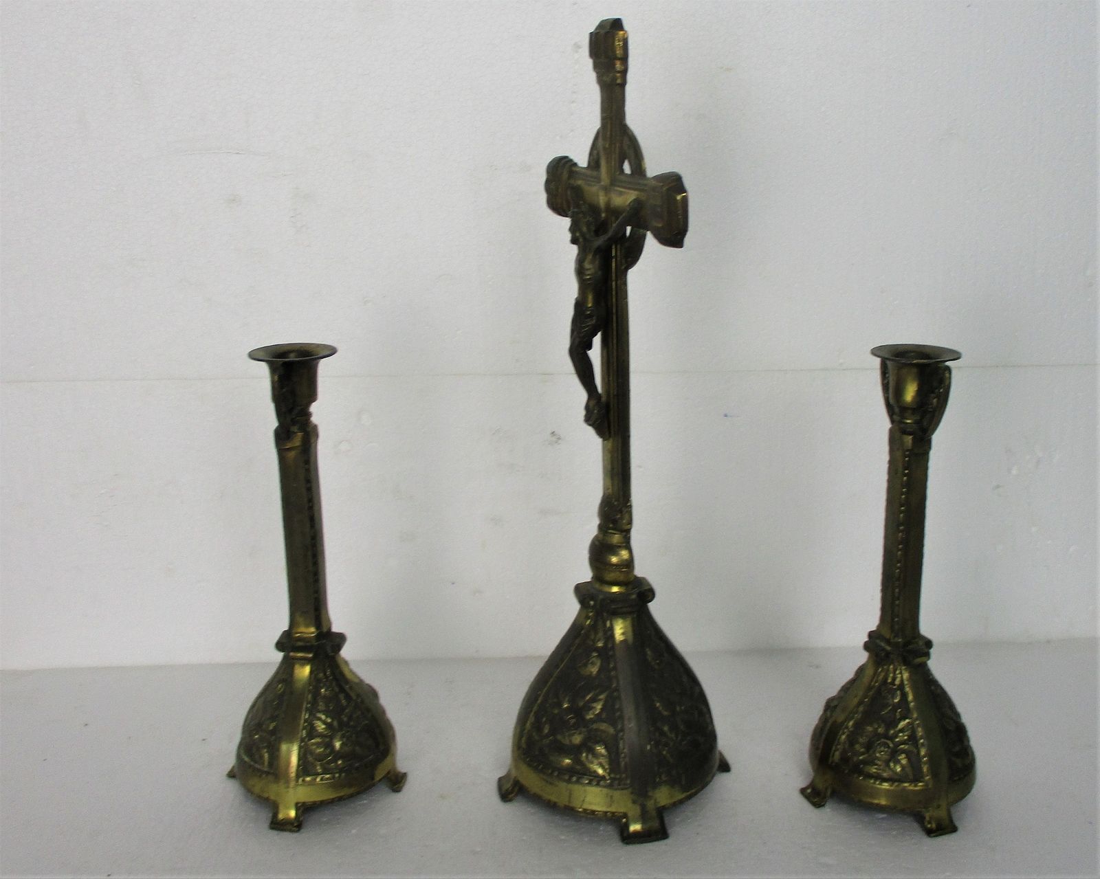 Altar Set Gorgeous Standing Crucifix With Two Candelabras Ornate Embossed Brass photo buy