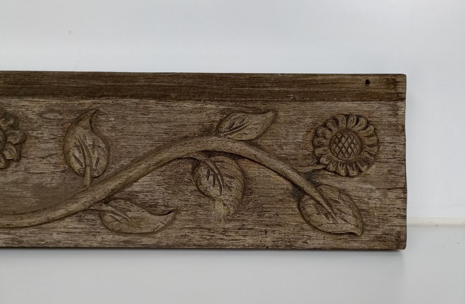 Antique Hand Carved Wooden Pediment Corbel Architectural Slat Sunflowers Beautif photo Home Decor