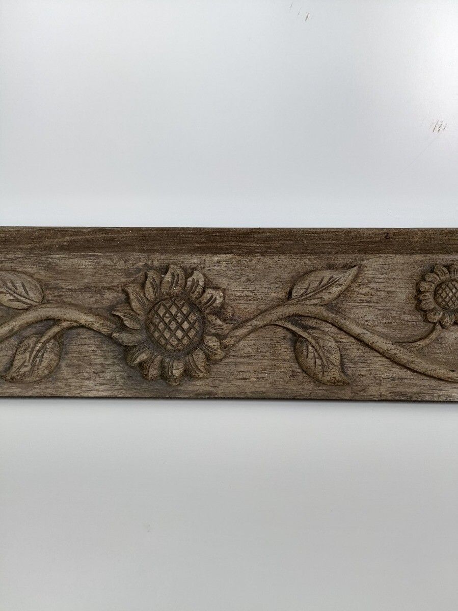 Antique Hand Carved Wooden Pediment Corbel Architectural Slat Sunflowers Beautif photo vinterior