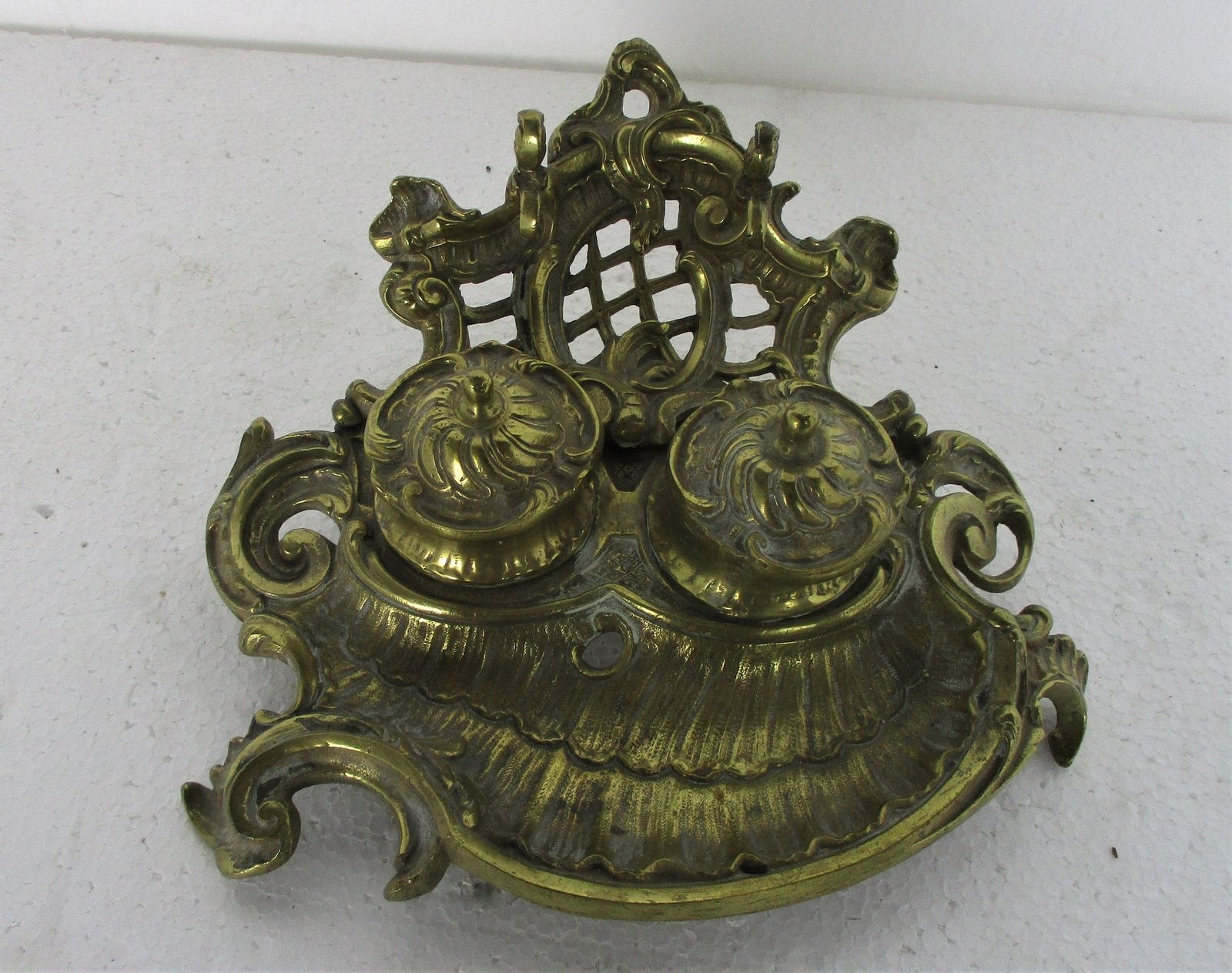 Gorgeous Antique Brass Double Inkwell Ornate Pen Holder photo 141.0
