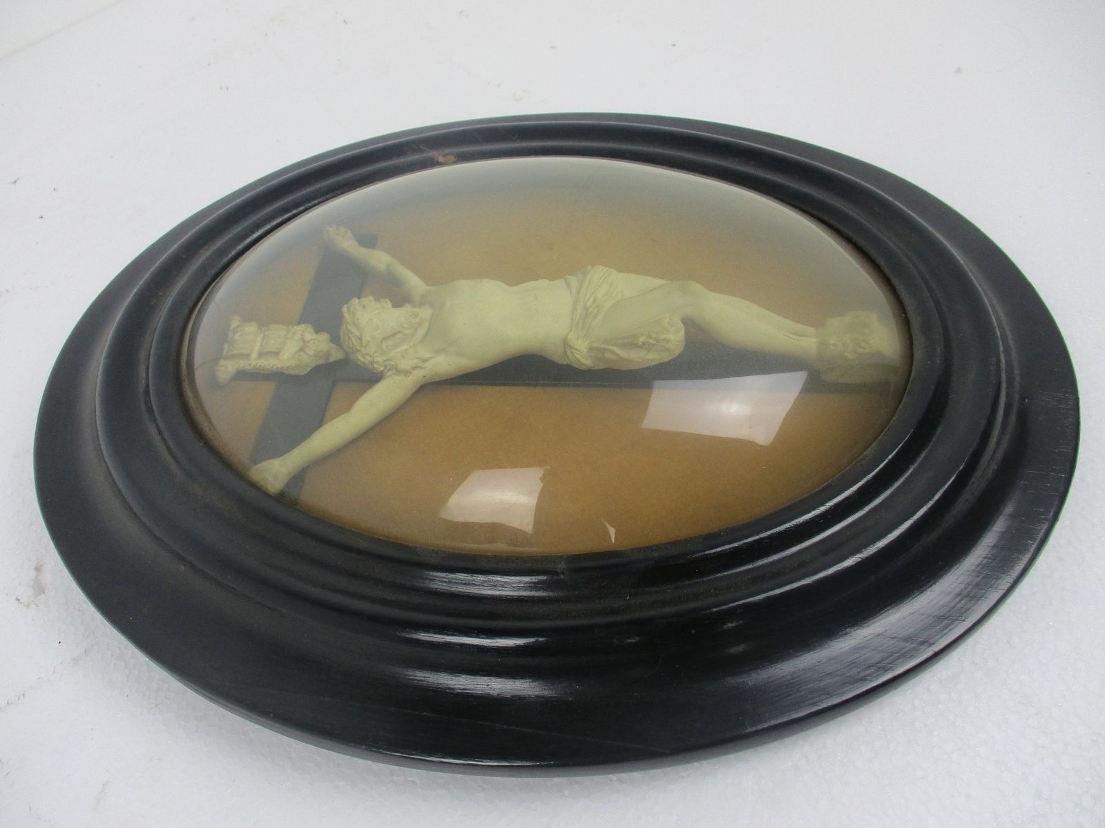 Antique Oval Ornate Wooden Frame  Convex Glass Dome Jesus Christ Golgotha Crucif photo 323.0