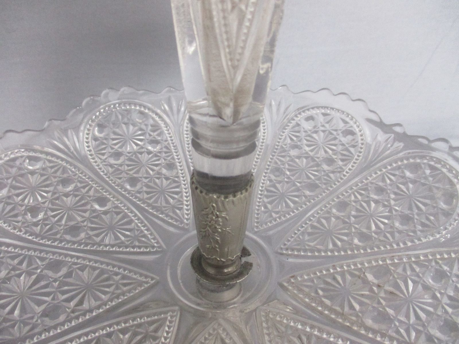 French  Epergne Trumpet Double Vase Clear Glass Center Table Piece Pique Fleur F photo for sale