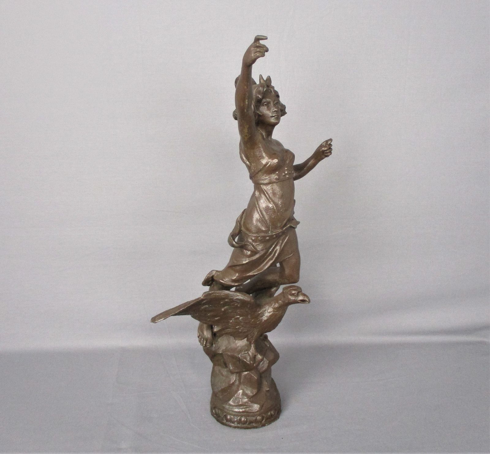 Sculpture Statue Spelter Woman Flying On Eagle Warrior Art Deco Figurine 21.25&Q photo Art