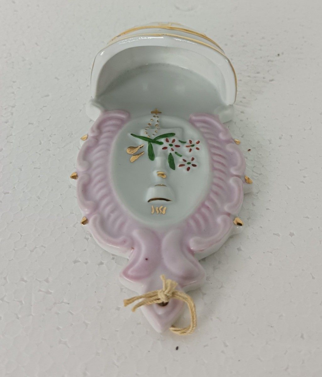 Sweet Little Antique Porcelain Holy Water Font Vessel Communion Wall Hanging photo vinterior