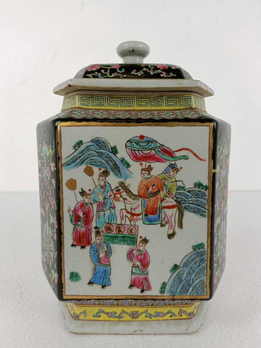 Hexagonal Jar Vase Lidded 19th Century Chinese Family Noir Hand Painted photo 364.0